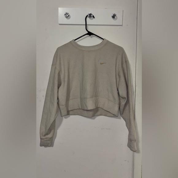 Fuzzy pullover - Picture 1 of 3